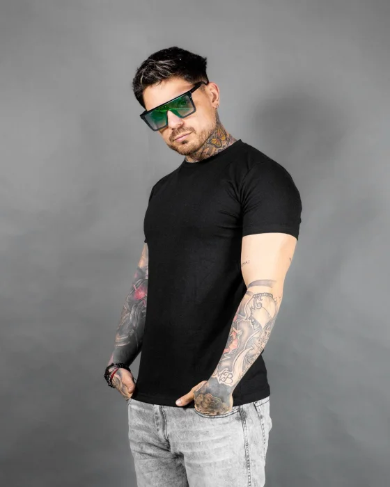 Remera Basica Negra