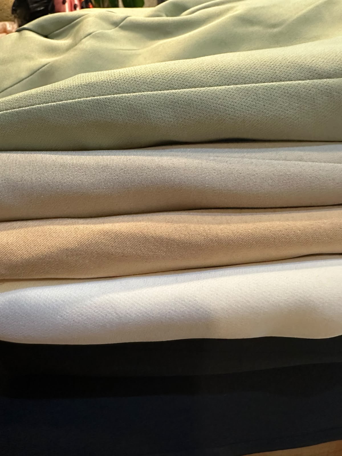 Blazer Crop - 660ea359-5e58-439c-9991-25c54ca7a249.jpeg