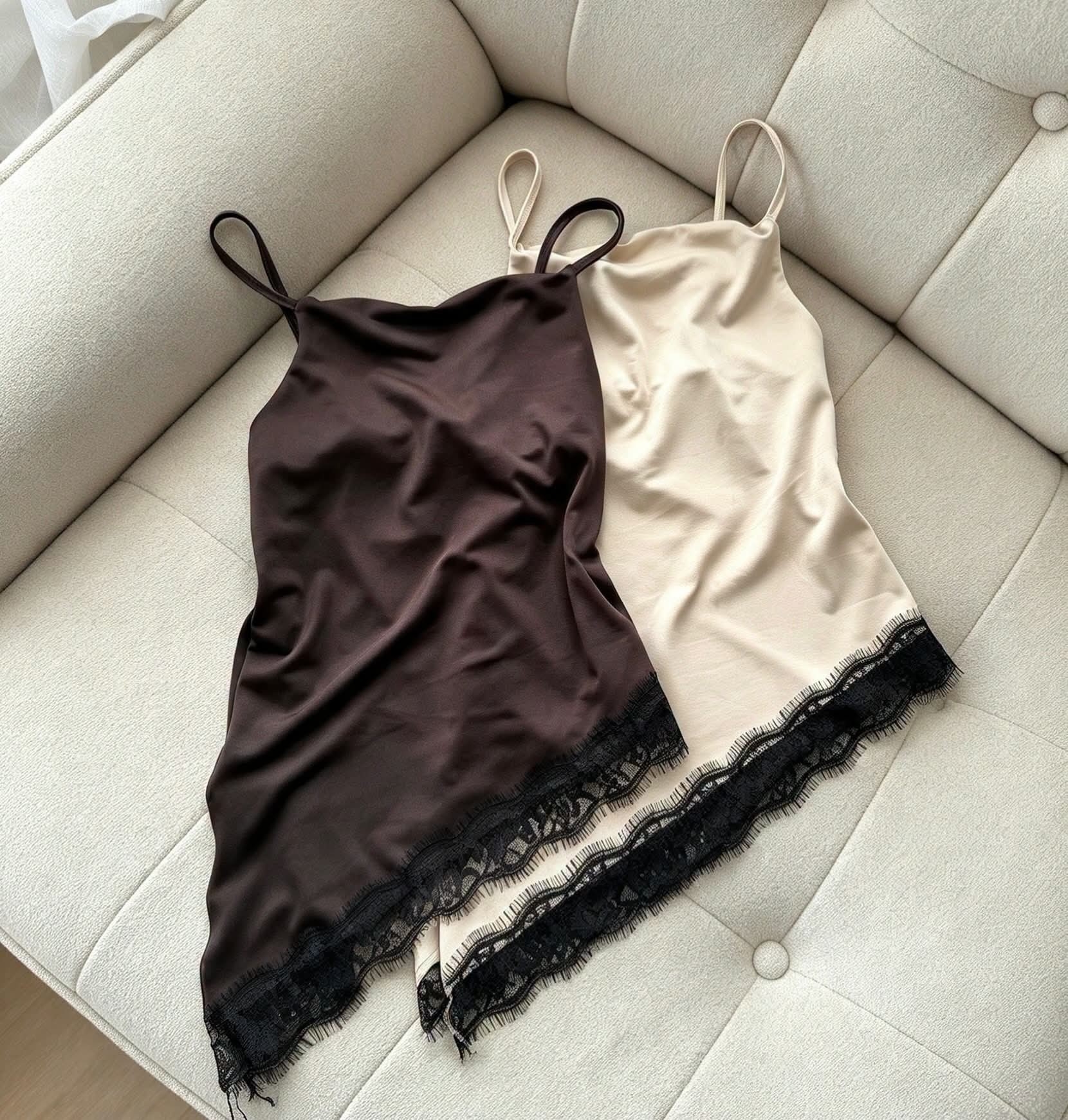 Blusa en Punta con Puntilla - Imagen 3