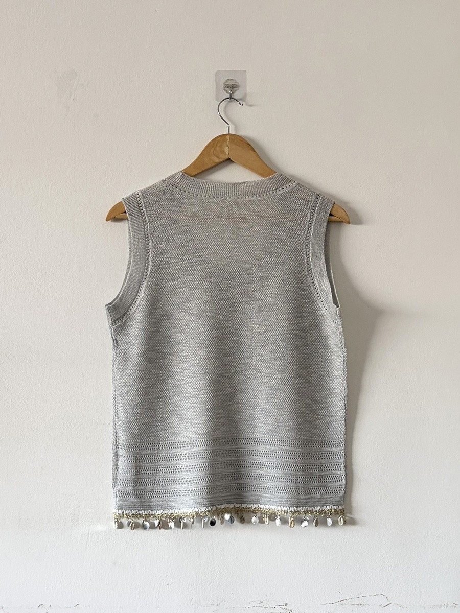 Musculosa Tejida Hilo Caracoles y Lentejuelas Importada - Imagen 3