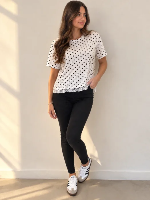 Remera a Lunares (modal)