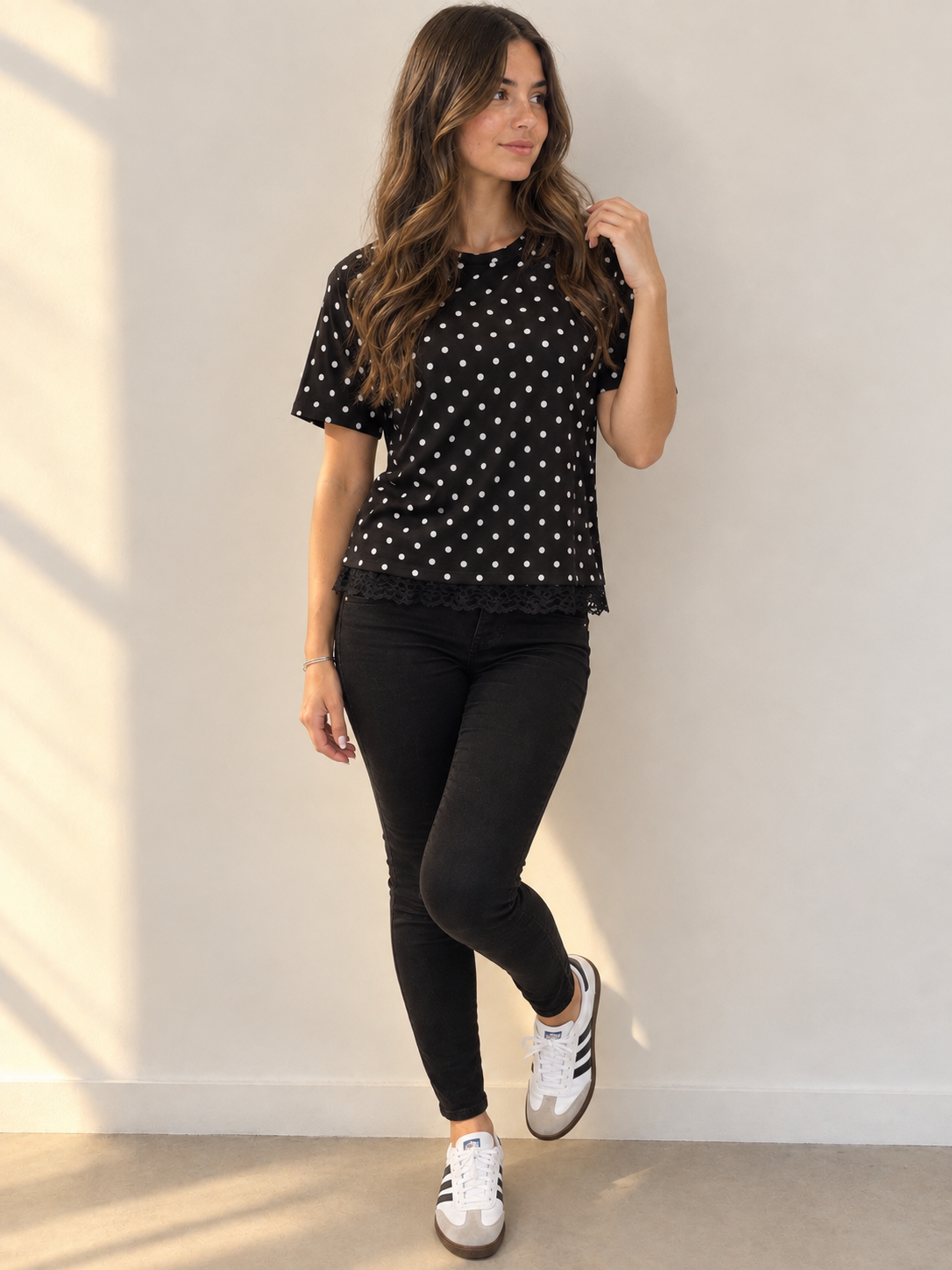 Remera a Lunares (modal) - BA19E53B-007E-46A0-B3D0-F475FA808A30.png