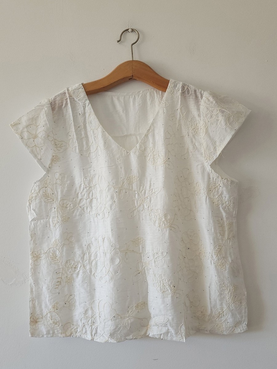 Remera Blusa Bordada con Strass Importada - Imagen 2