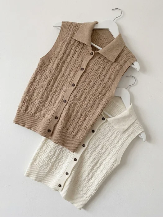 Chaleco Trenzado con Botones Cuello Chomba Tejido Lycra