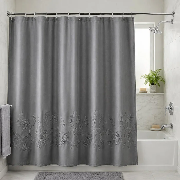 Cortina de Baño Gris  Bordada Floral 180x180 Cm + 12 Ganchos