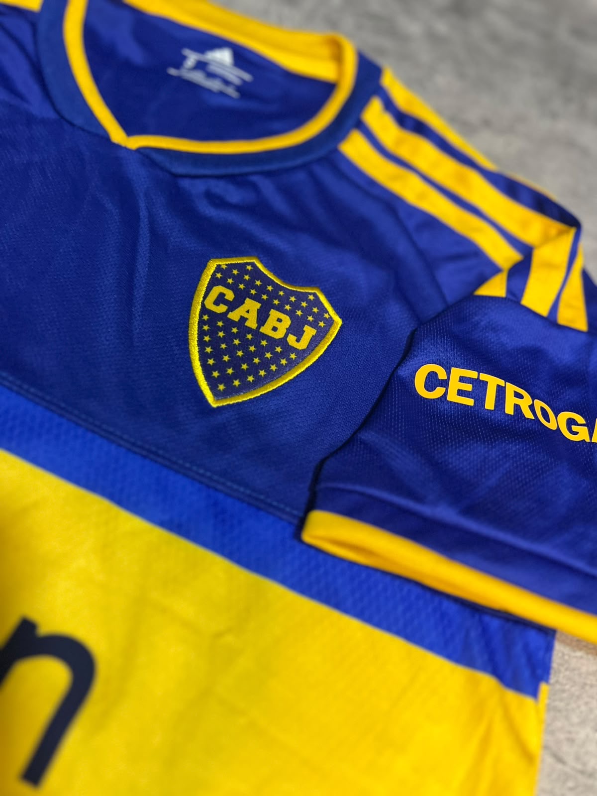 Camiseta Boca Titular Adulto - Paredes - 8d5b0e69-6ff2-4d4c-914c-68837f2e16de.jpeg
