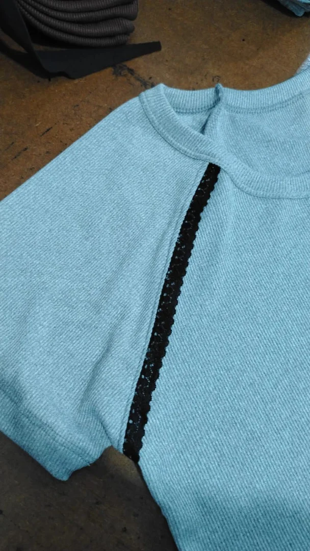 Remera Manga Ranglan con Puntilla - Imagen 2