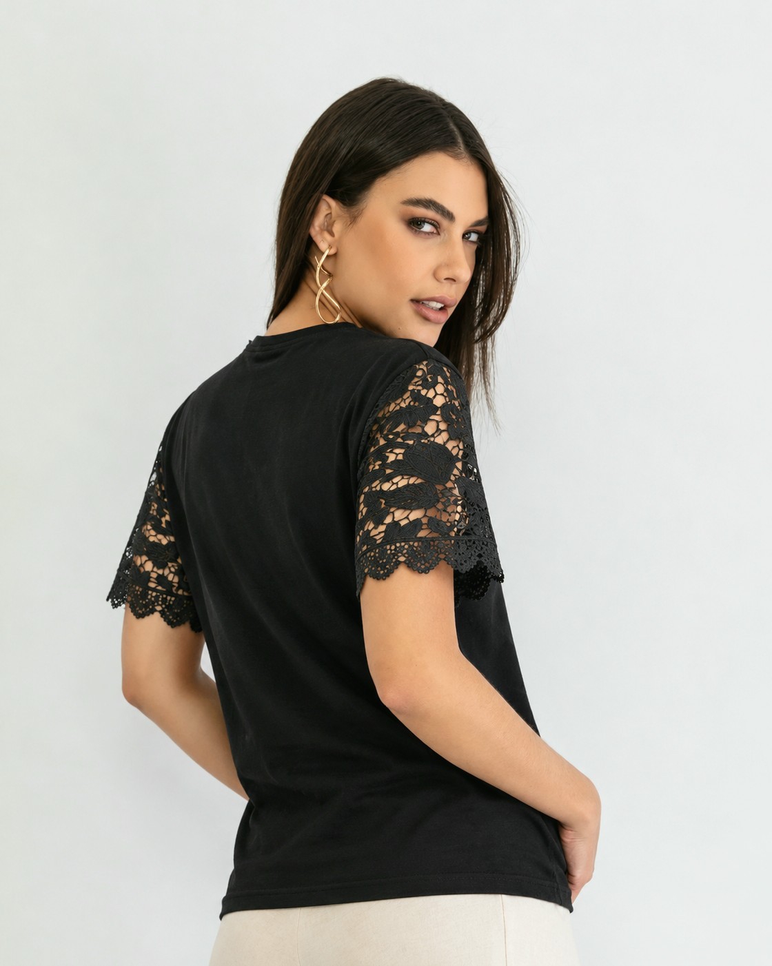Remera Importada Canesú Encaje con Detalle de Strass - Imagen 2