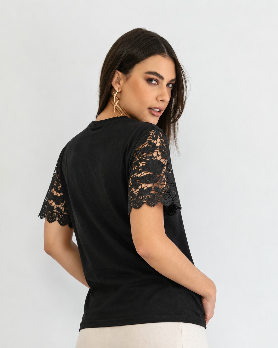 Remera Importada Canesú Encaje con Detalle de Strass - Imagen 2