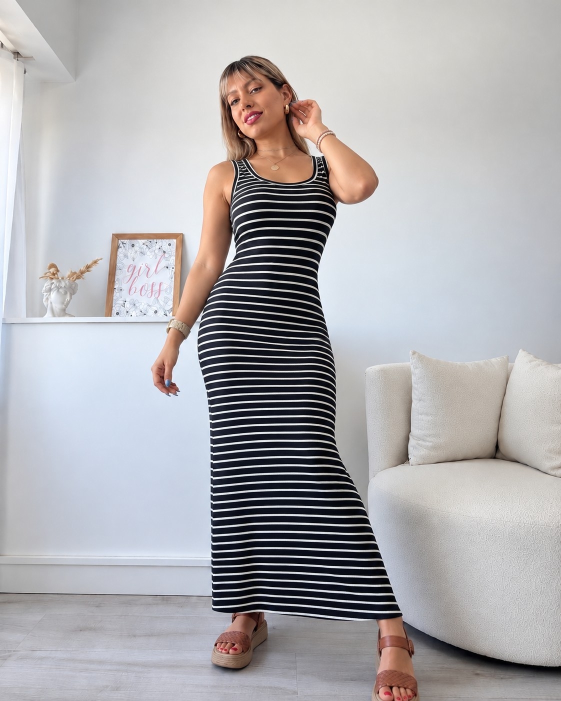 Vestido Rayado sin Manga - Imagen 2