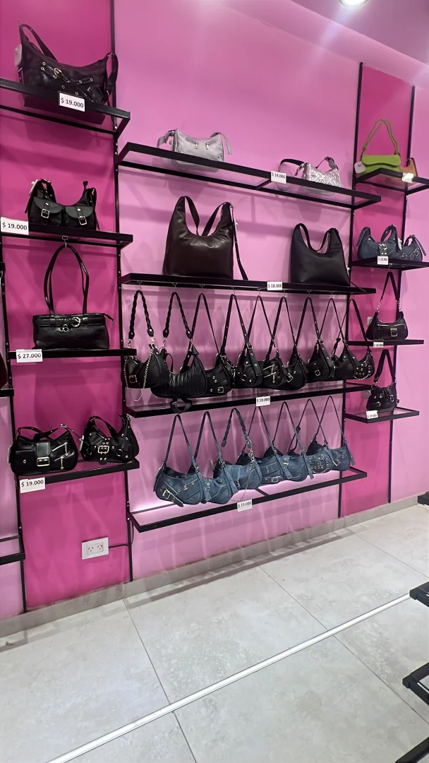 Cartera Gamuza - B0D3B224-FA1D-483D-A072-BA47CFAA6D78.jpeg