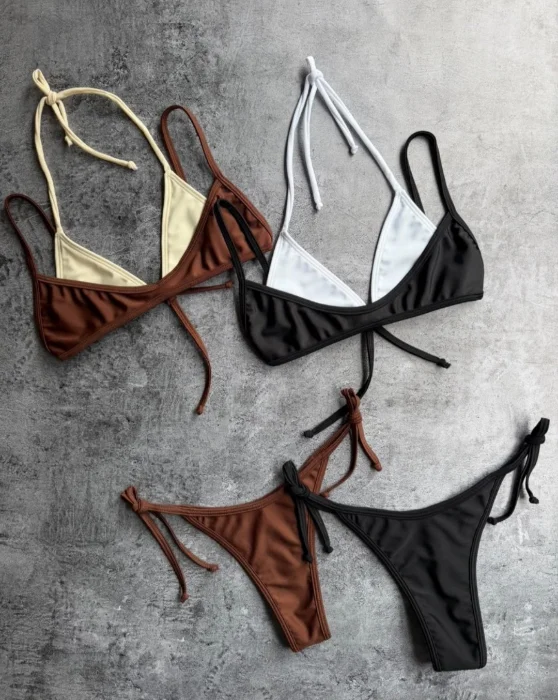 (art. 9600) Bikinis
