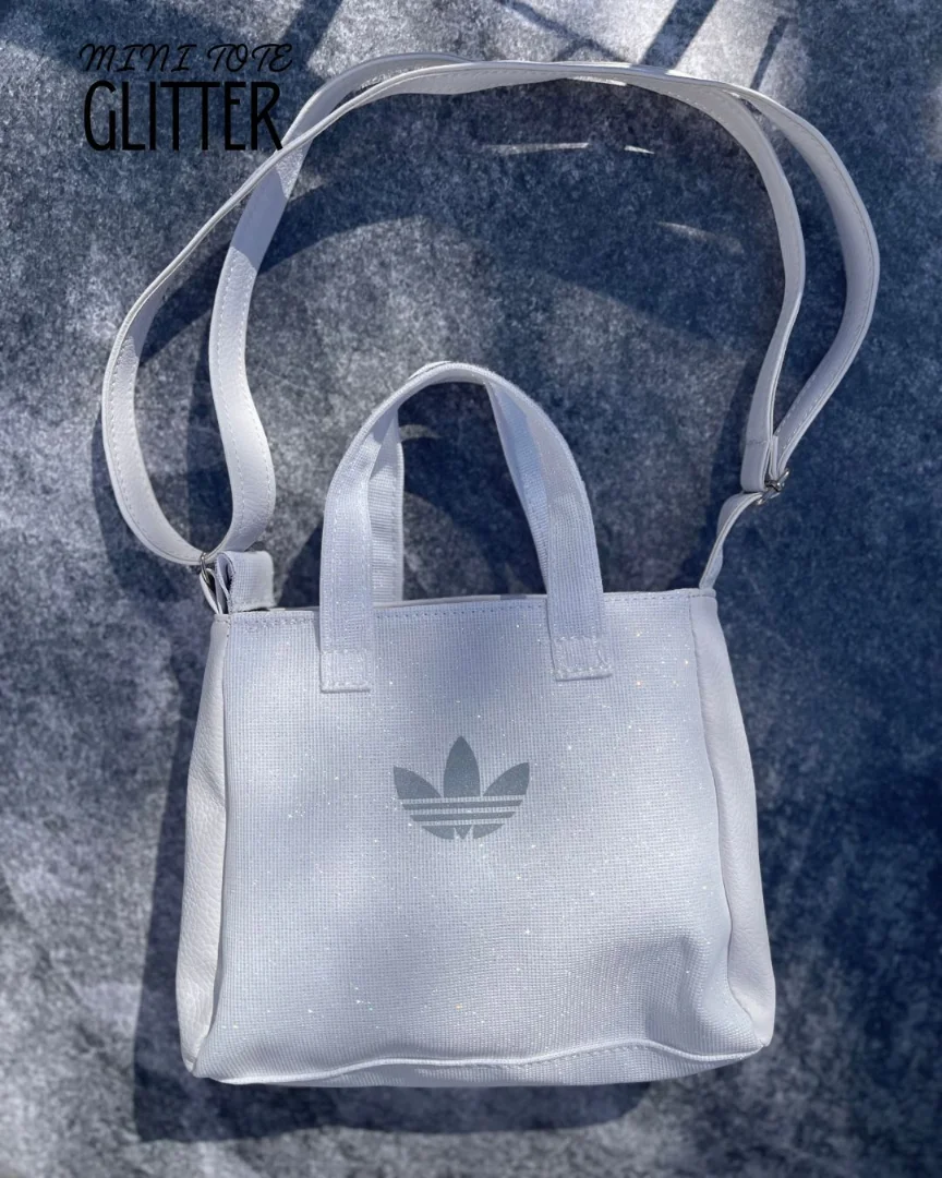 Cartera Adi Mini Tote Glitter Blanco - MINI%20TOTE%20BLANCO%20GLITTER%20(1).jpg