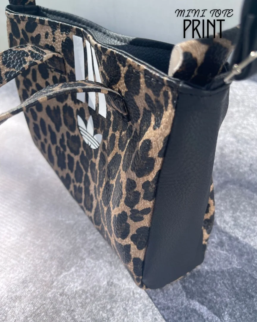 Cartera Adi Mini Tote Print - MINI%20TOTE%20PRINT%20(3).jpg