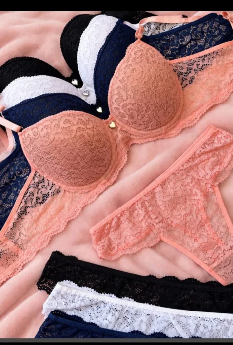 Conjunto de Encaje Sof con Dije