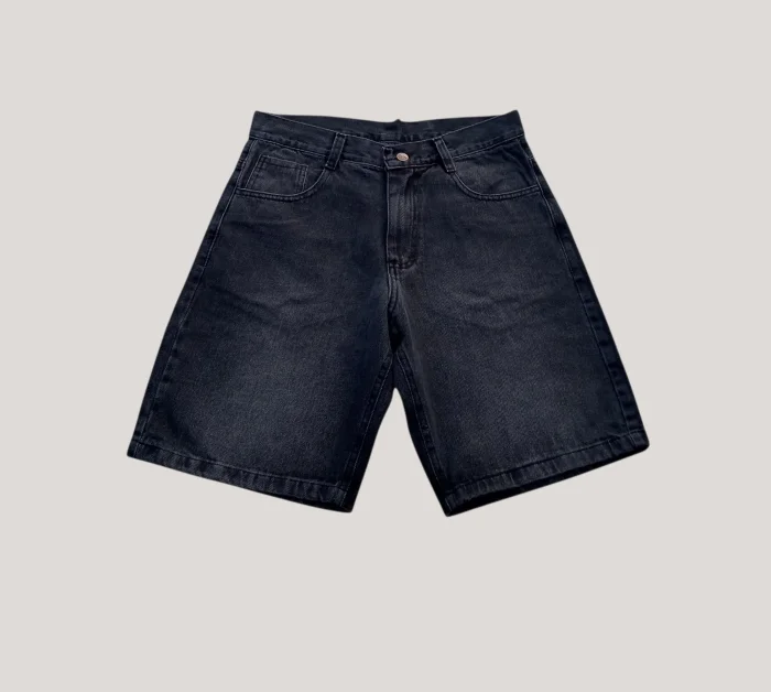 Bermuda Corte Mom Negro Focalizado