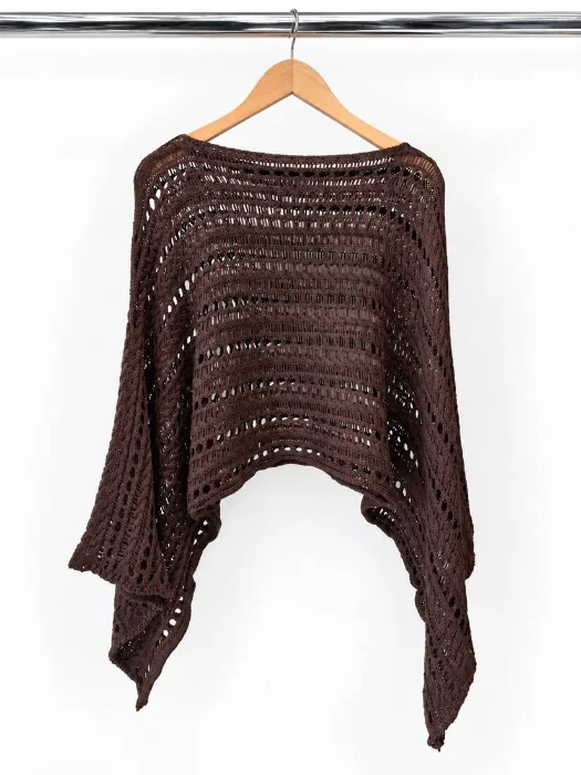 Suéter Tipo Poncho Calado