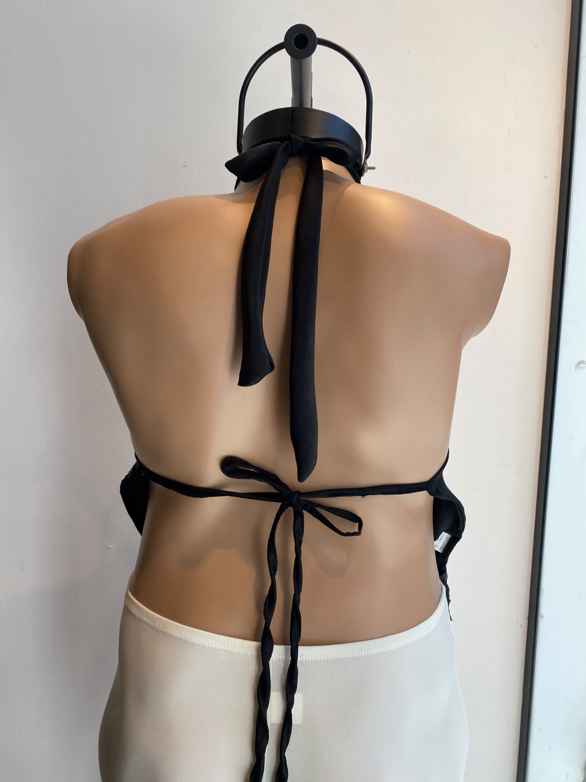 Top Halter Saten Plus Size - WhatsApp%20Image%202026-09-30%20at%2012.34.52.jpeg