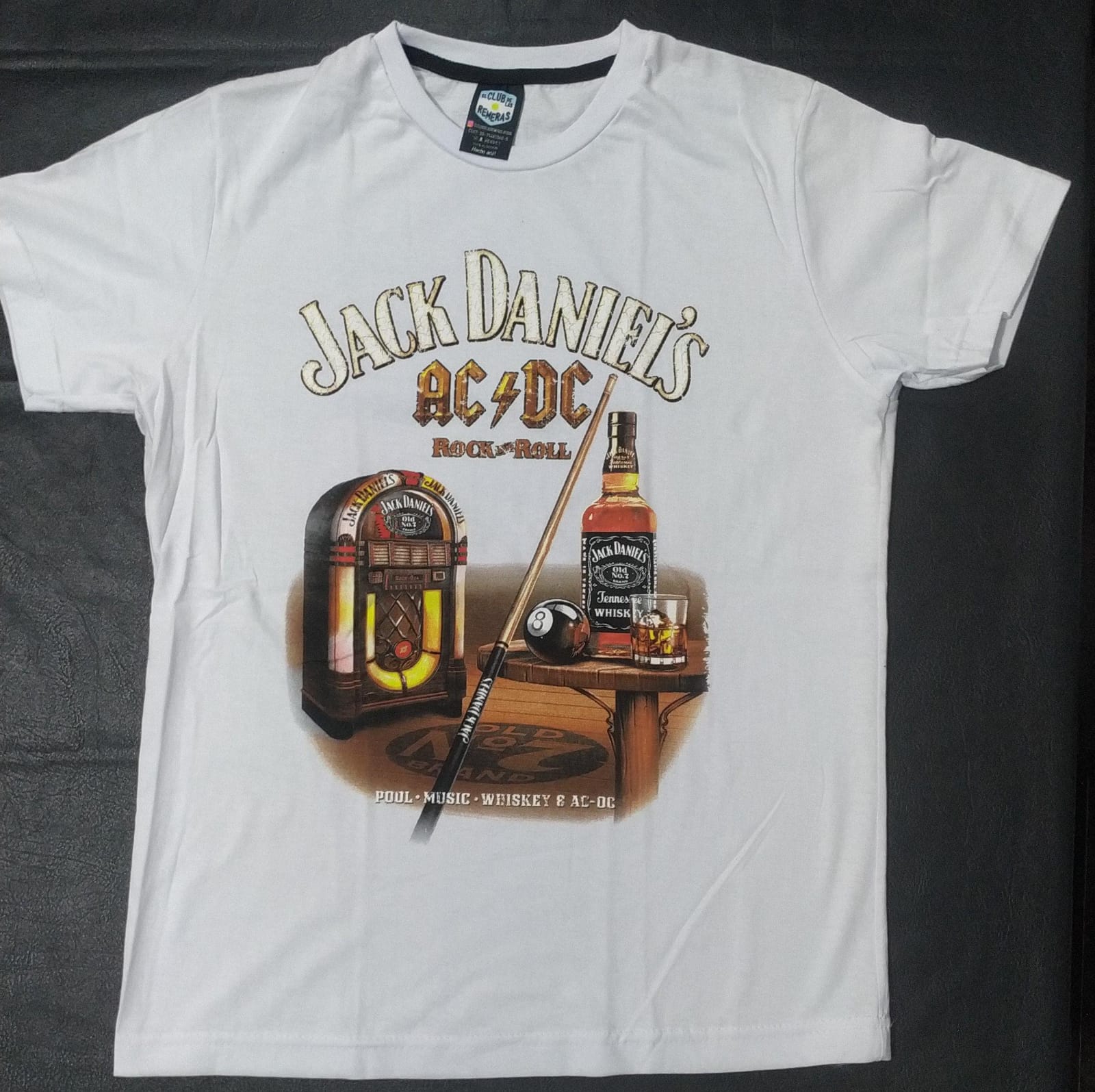 Jack Daniels y Guitarras - Alma Mía | Remeras con Estilo y Personalidad - Imagen%20de%20ChatGPT%2022%20oct%202026%2C%2003_14_24%20p.m.jpg