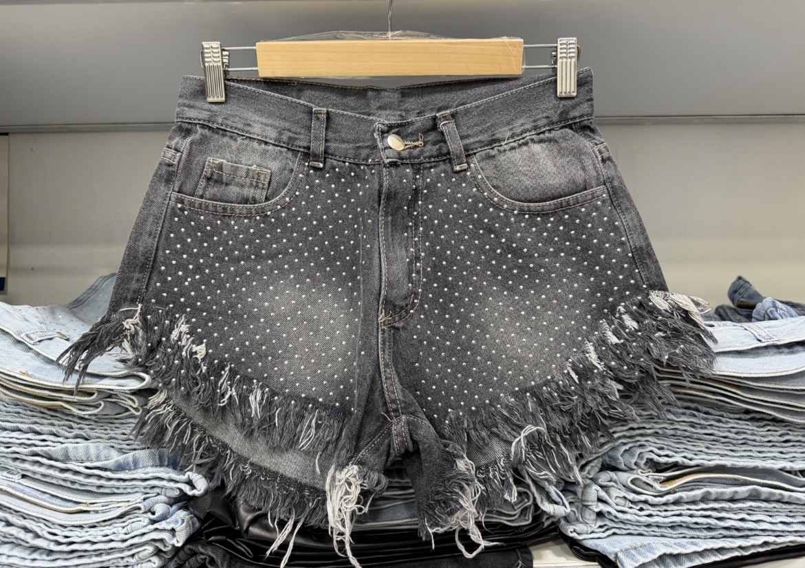 Short con Tachas - IMG_9925.jpeg