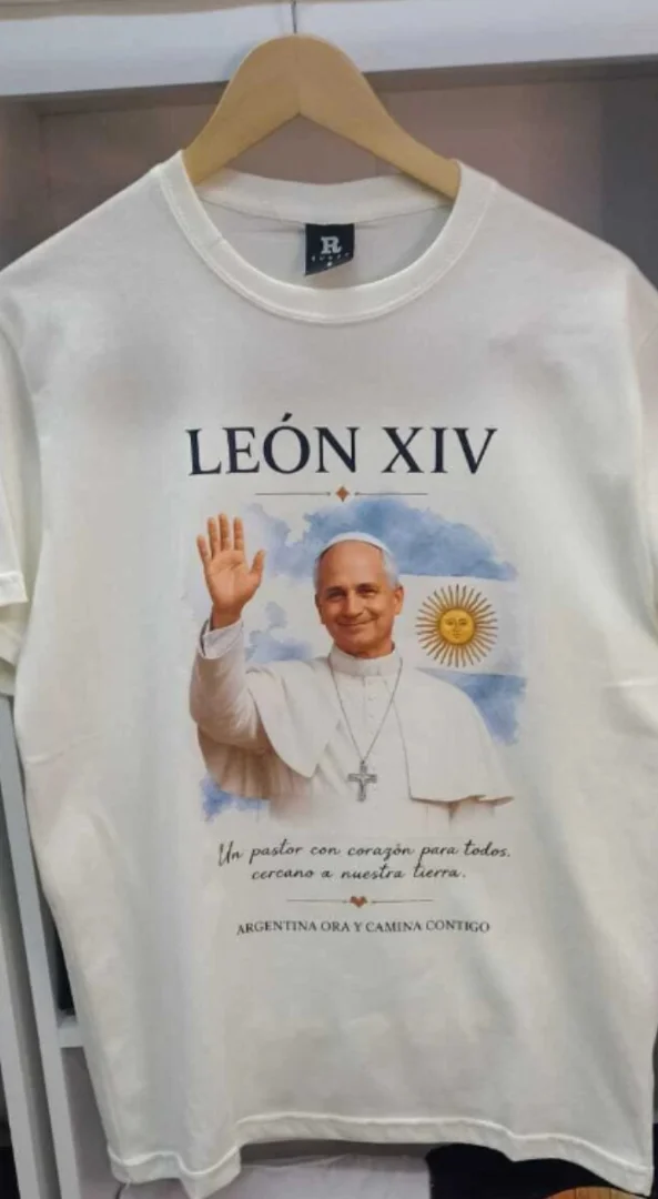 Remeras Papa Leon Xiv - Imagen 3