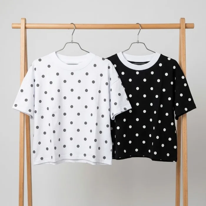 Remera Lunares