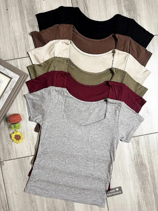 Remera Cuello Espejo Modal