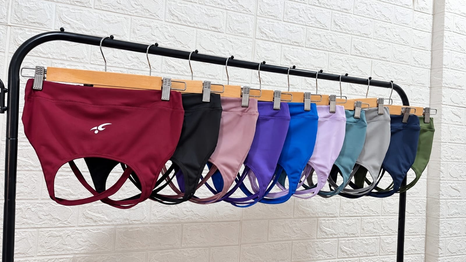 Top Deportivas con las Tiras Cruzadas - Imagen 3