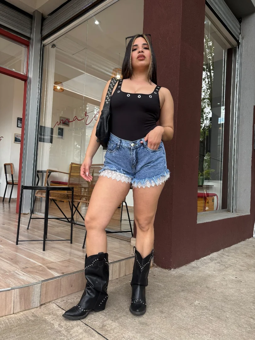 Short Jean con Encaje - Imagen 3