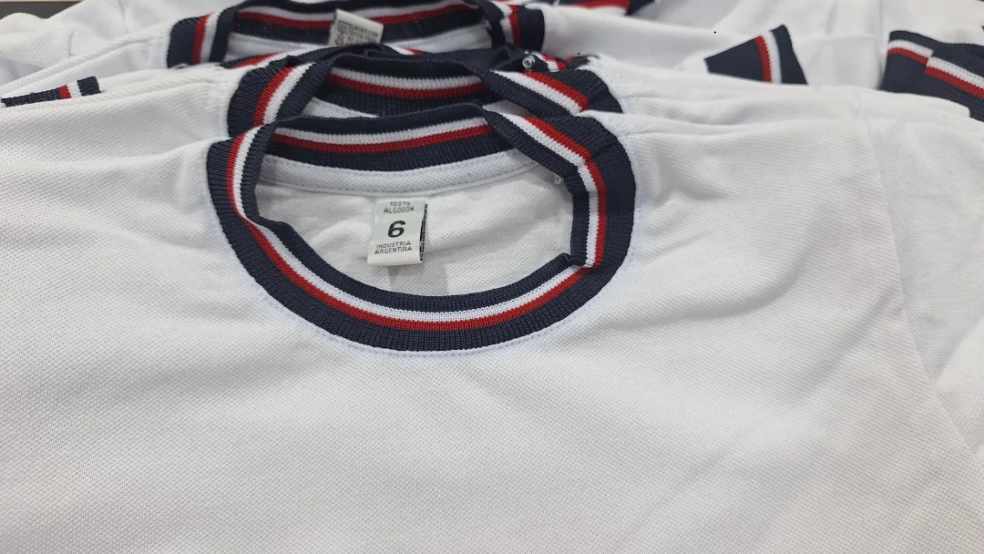 Remera Escolar - Imagen 1