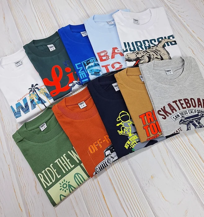 Remera con Estampa Niño