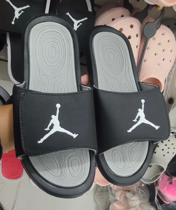 Chinelas Jordan C/abrojo 33 al 40