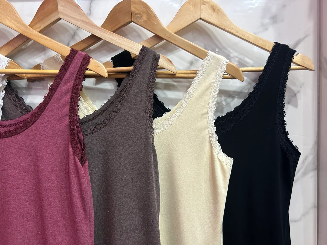 Musculosa con Puntilla - IMG_6795.jpeg