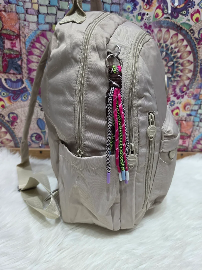 Mochila de Tela Impermeable con Variedad de Compartimientos Entra una Carpeta A4 - Imagen 6