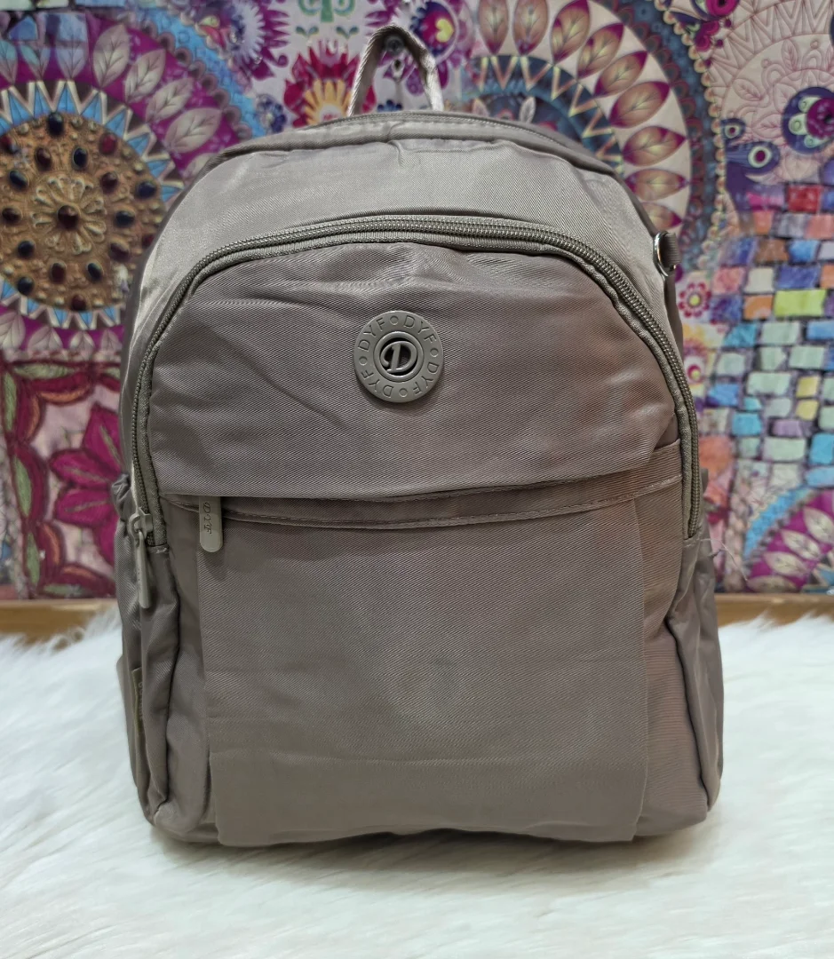 Nueva Mochila Morral de Tela Impermeable con Variedad de Compartimientos - Imagen 3