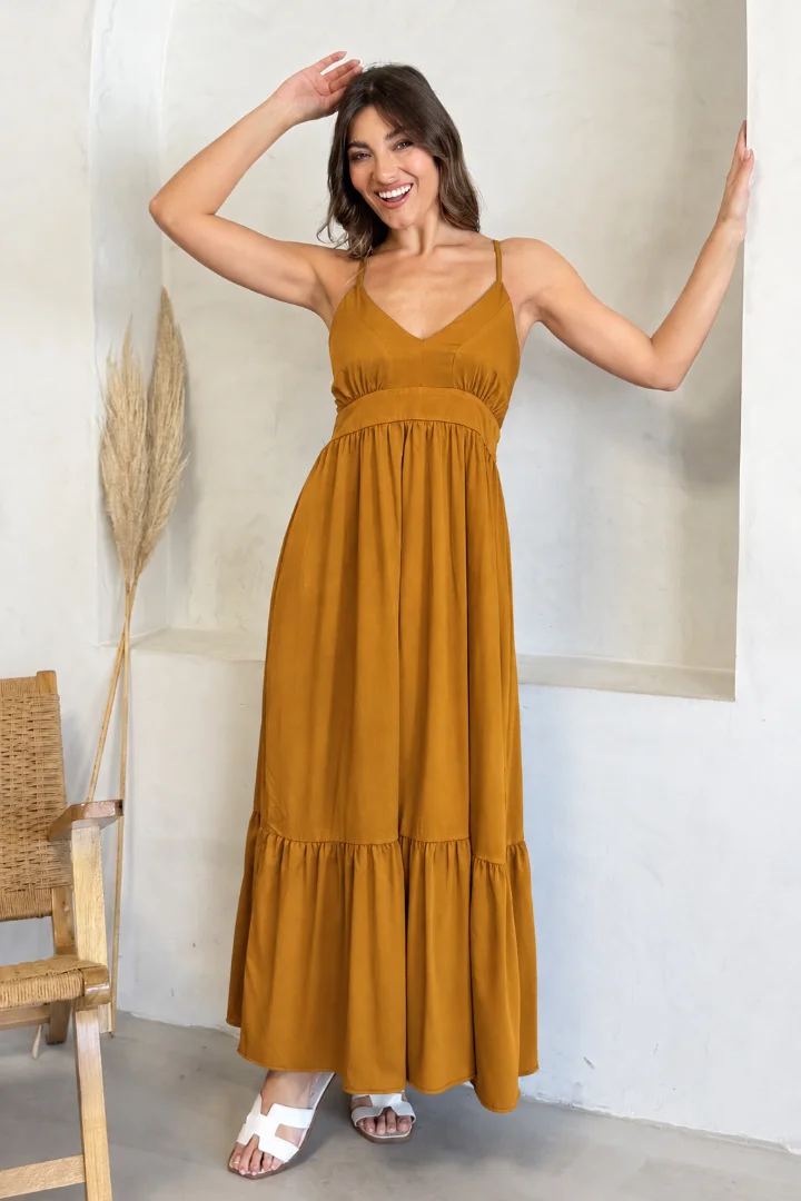 Vestido Liso (moly) - Mustard%20Dress%20in%20a%20Minimalist%20Studio.png