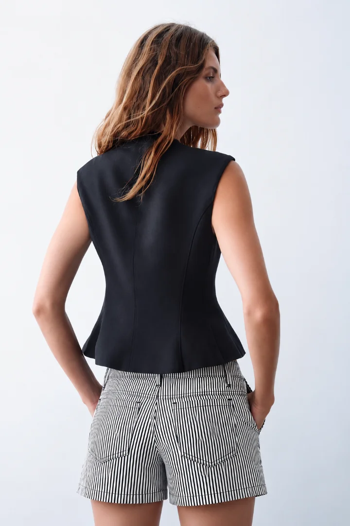 Short Rayado - fa136e52-3e7d-4c60-94c7-8d2ca67923fc.png