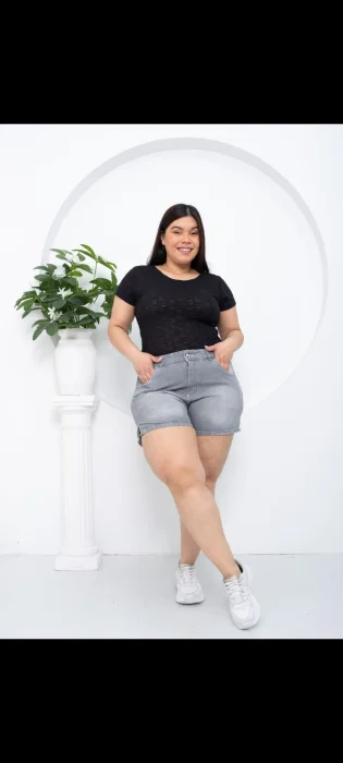 Shorts Mon Rígido con Tajo Gris 48 al 60
