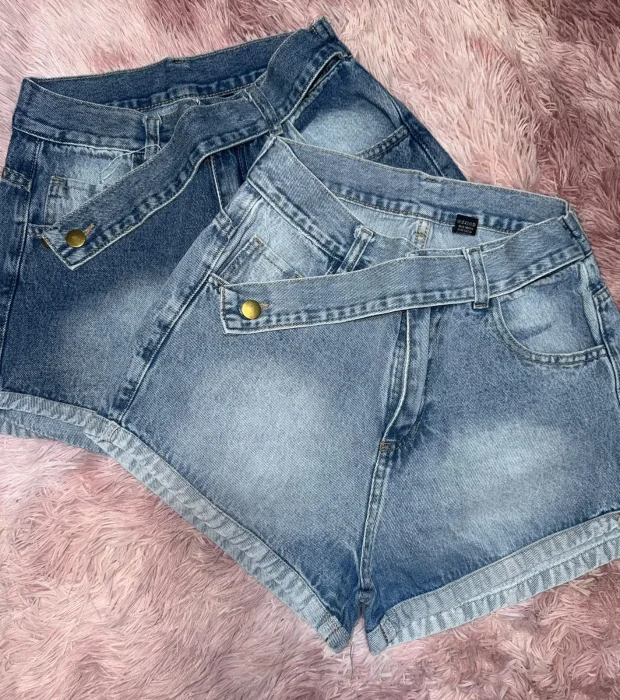 Shorts Moom con Cinto del 36 al 46