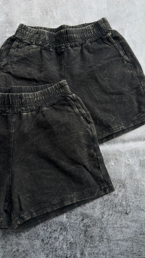 Short Batik - 6a98db8d-f308-4ed0-ad5e-c5e5a2c89ab1.jpeg