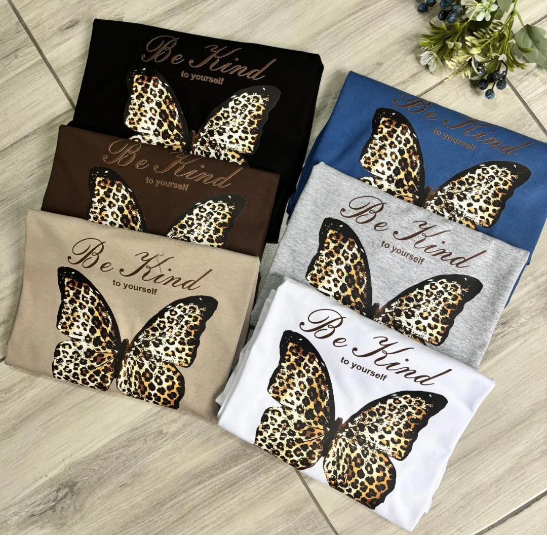 Remera Estampado Mariposa Print Algodón - Imagen 1