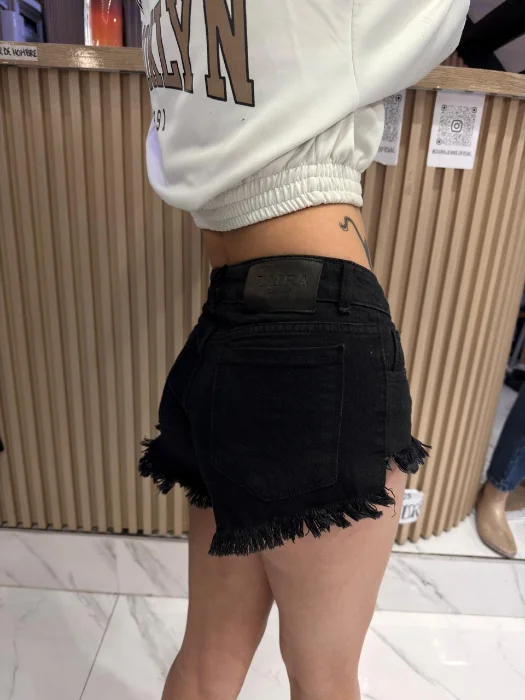 Short Playero Negro