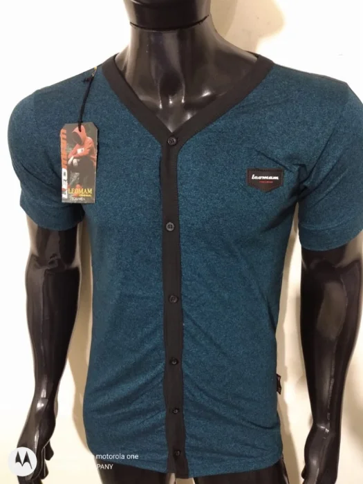 Oferta Remera con Botones