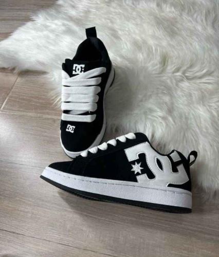 Zapatillas  Dc 19000 Cocidas y Bordadas - Miniatura 2