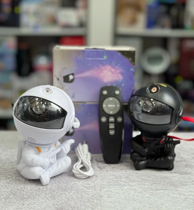 Proyector Astronauta Nebulosa