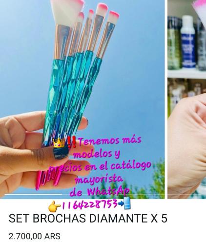 Brochas de Maquillaje( Varios Modelos y Precios) - Miniatura 3
