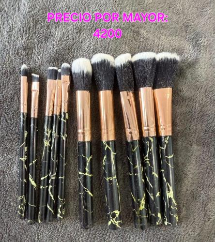 Brochas de Maquillaje( Varios Modelos y Precios en Cada Foto) - Miniatura 5