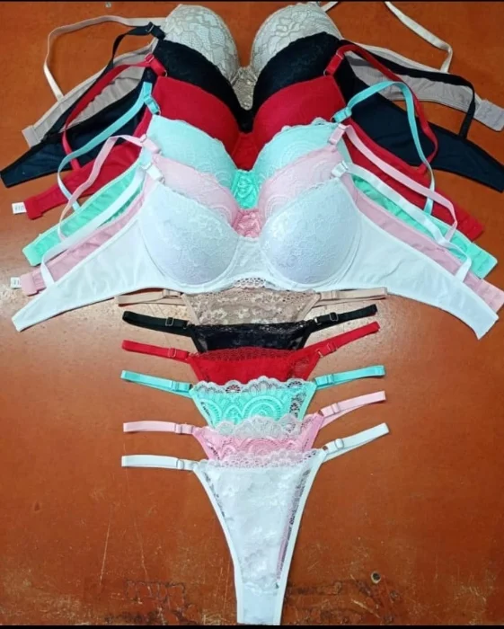 Conjunto de Encaje y Medio Encaje