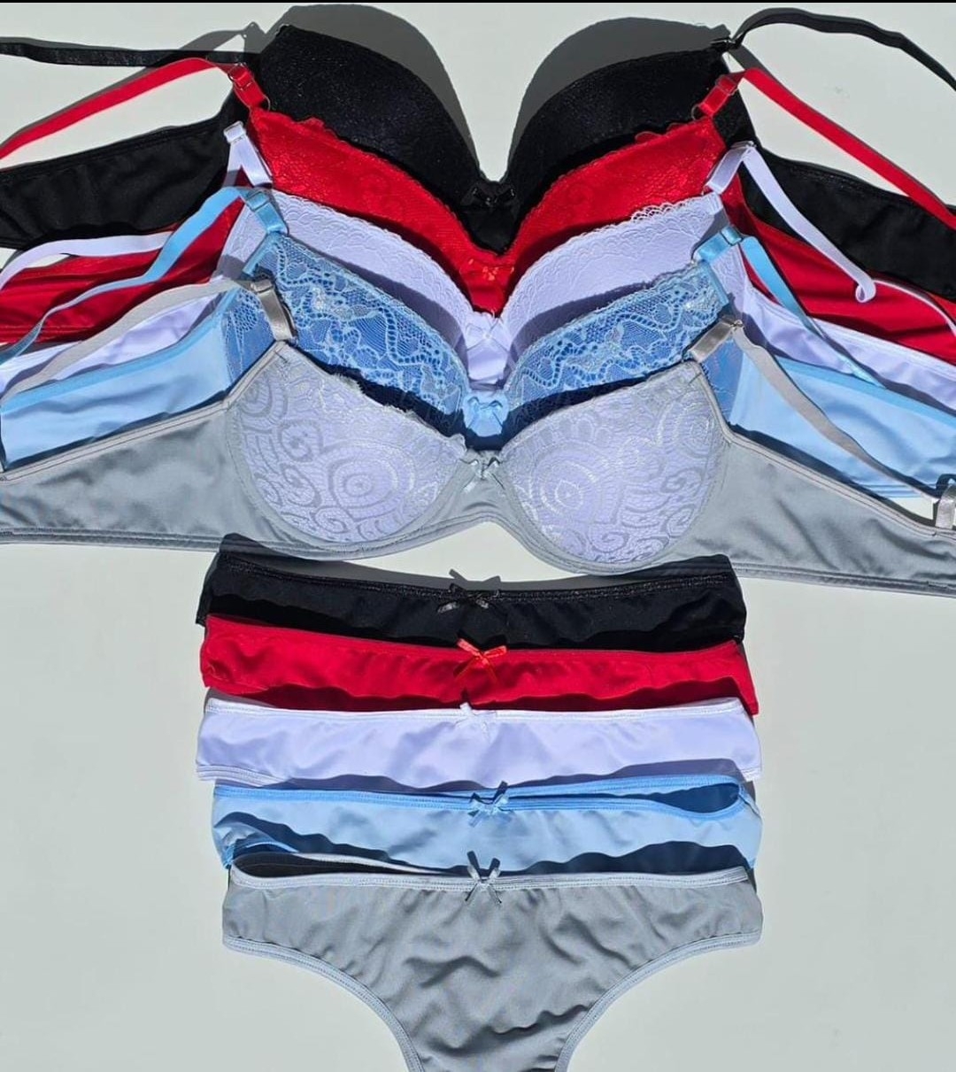 Conjunto de Encaje y Medio Encaje - Imagen 2