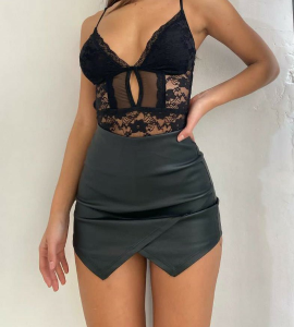 Short Pollera Engomado
